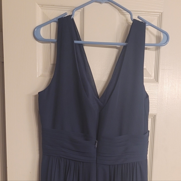 Dress - Picture 3 of 6